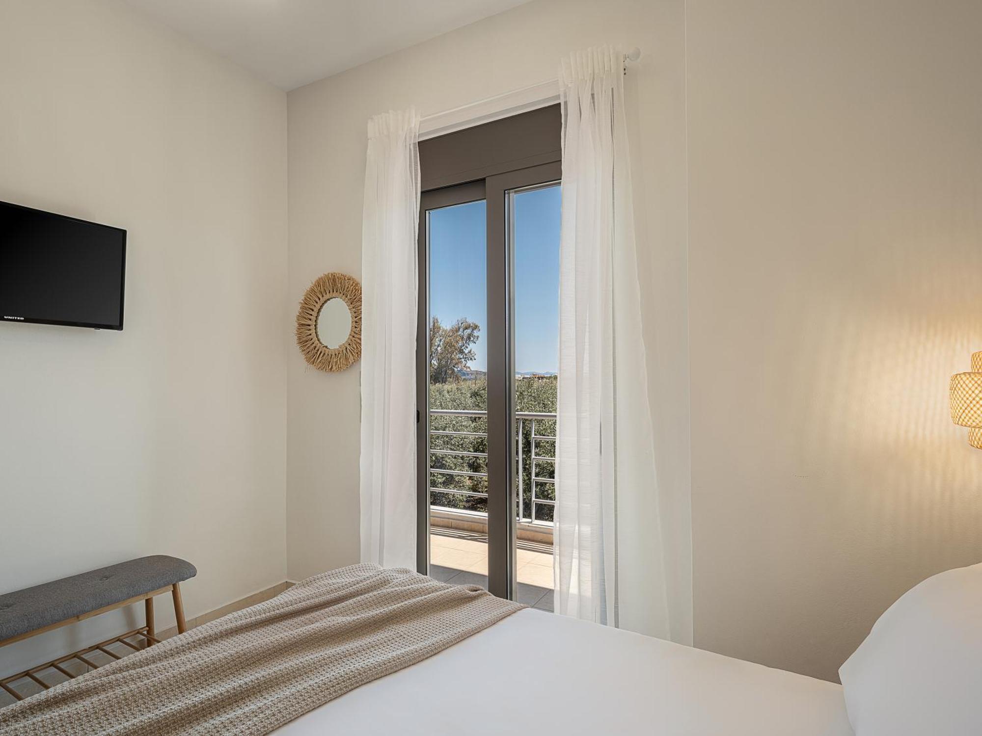 Sol Luxury Apartment - Close To The Beach With A Private Mini Pool Chania  Bagian luar foto