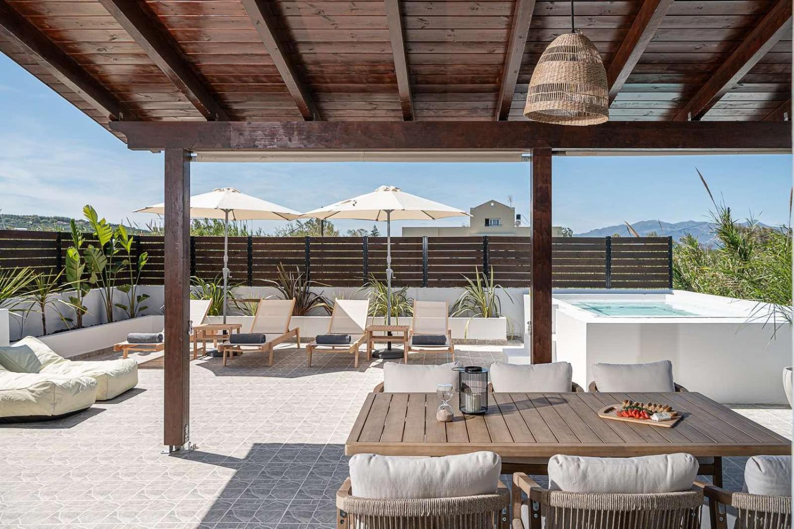 Sol Luxury Apartment - Close To The Beach With A Private Mini Pool Chania  Bagian luar foto