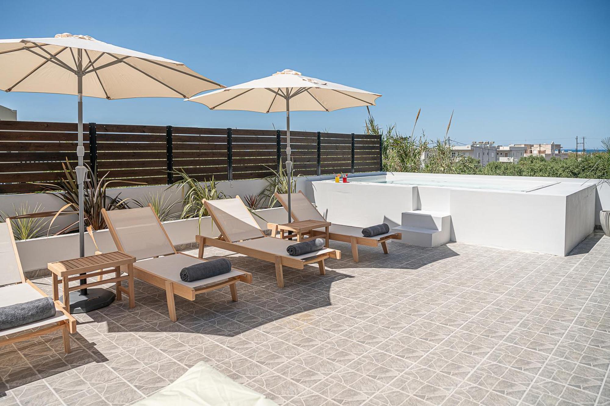 Sol Luxury Apartment - Close To The Beach With A Private Mini Pool Chania  Bagian luar foto