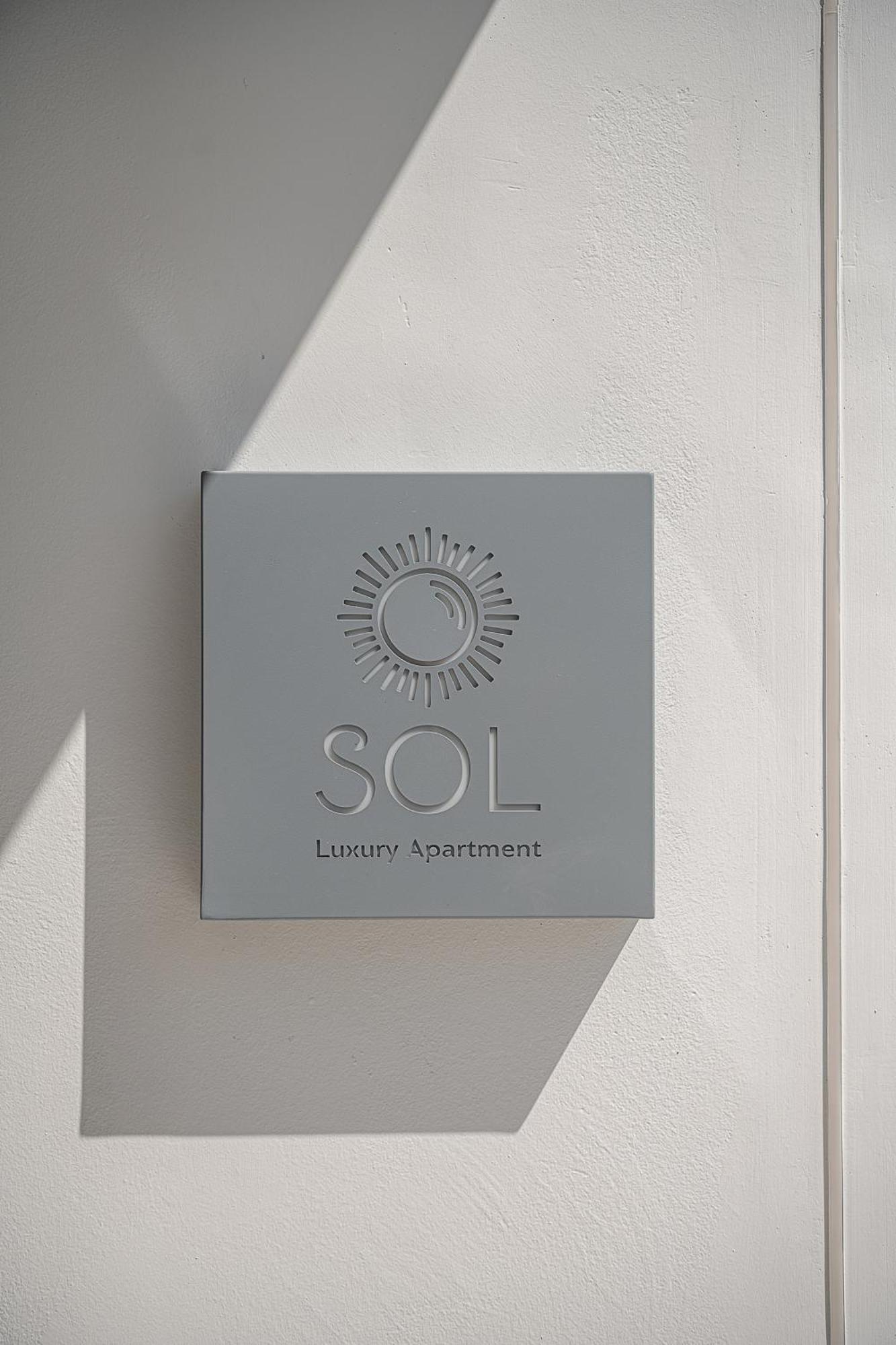 Sol Luxury Apartment - Close To The Beach With A Private Mini Pool Chania  Bagian luar foto